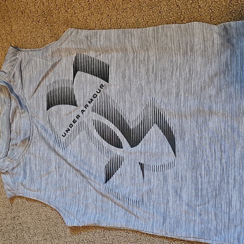 UNDER ARMOUR 4 LOT EUC BOYS 1 SHORT SET 3 SHIRTS - Picture 7 of 14